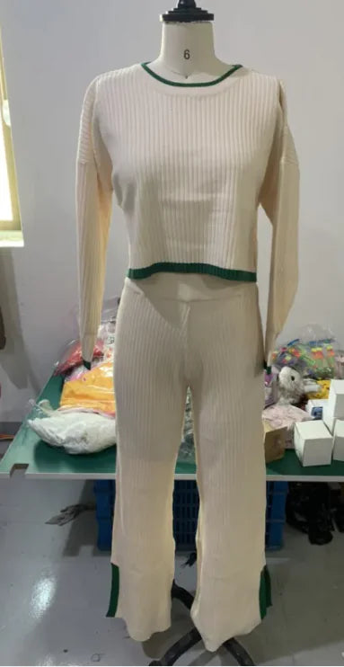 Chic Contrast Knit Suit for Women