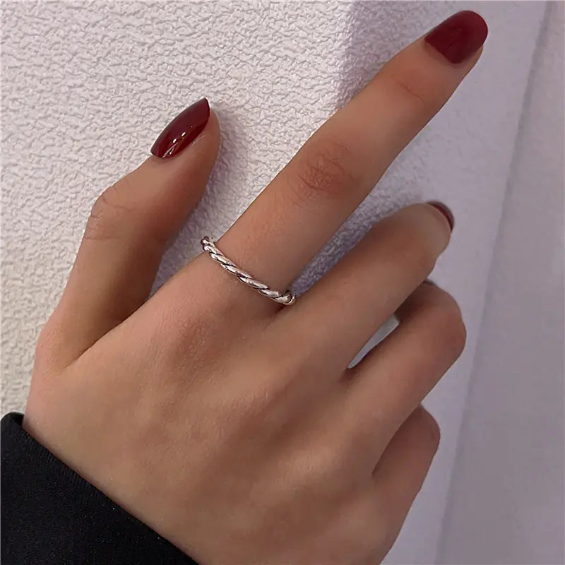 Elegant Vintage Women's Ring
