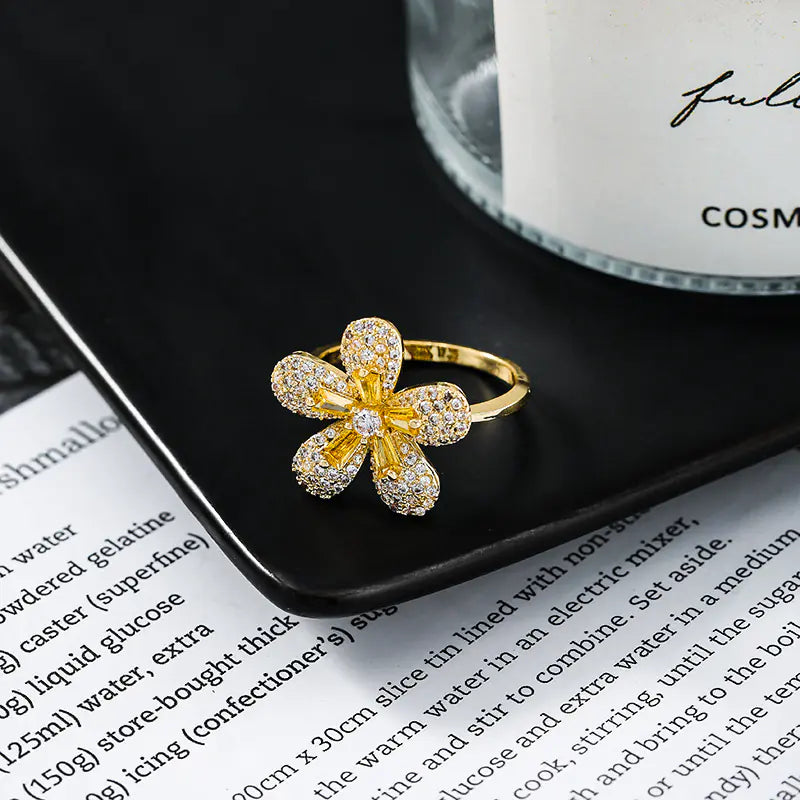 Elegant Adjustable Zircon Flower Ring