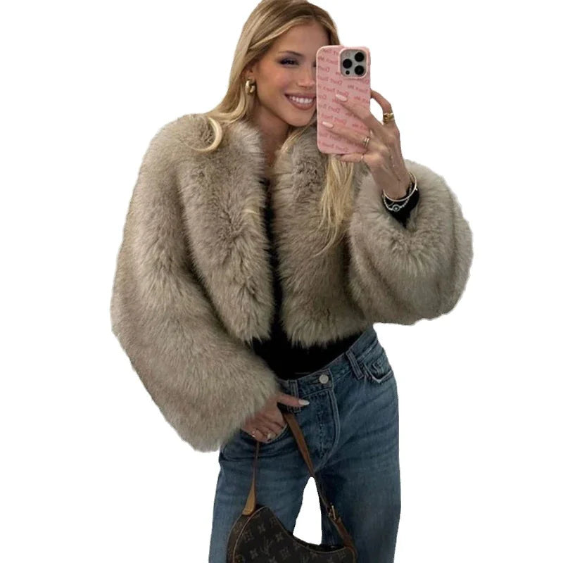Chic Short Fur Coat for Women