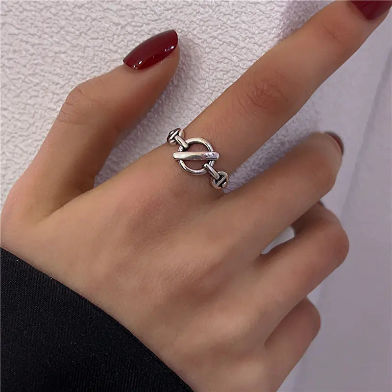 Elegant Vintage Women's Ring