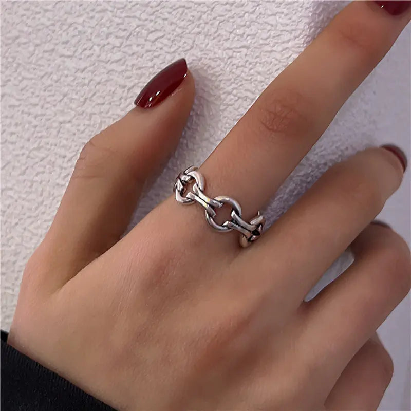 Elegant Vintage Women's Ring