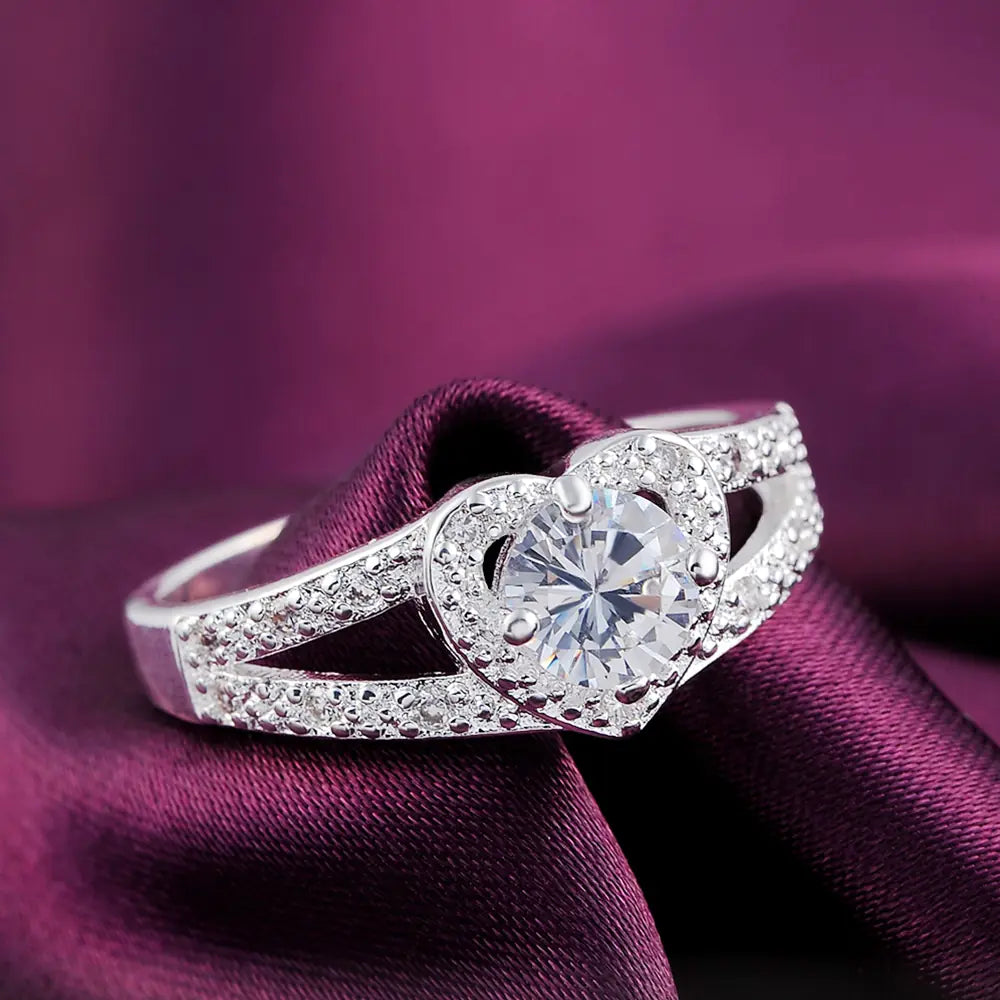 Chic Heart Zirconia Silver Ring