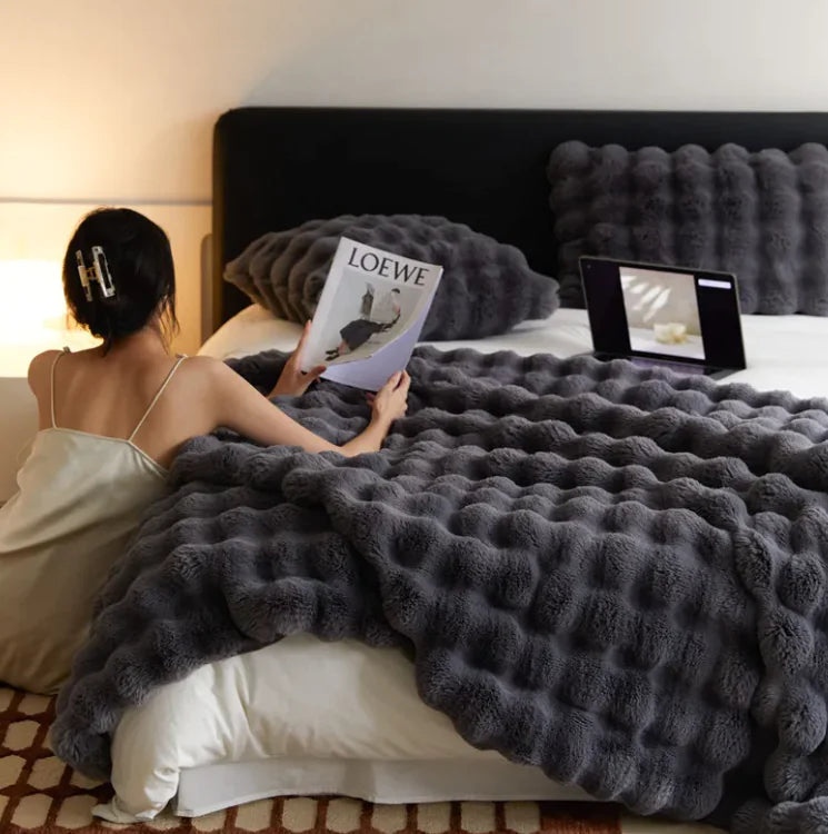 Tuscany Luxury Comfort Blanket