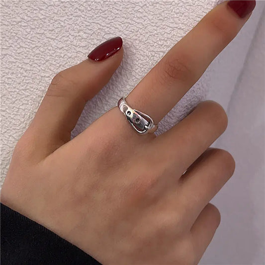 Elegant Vintage Women's Ring