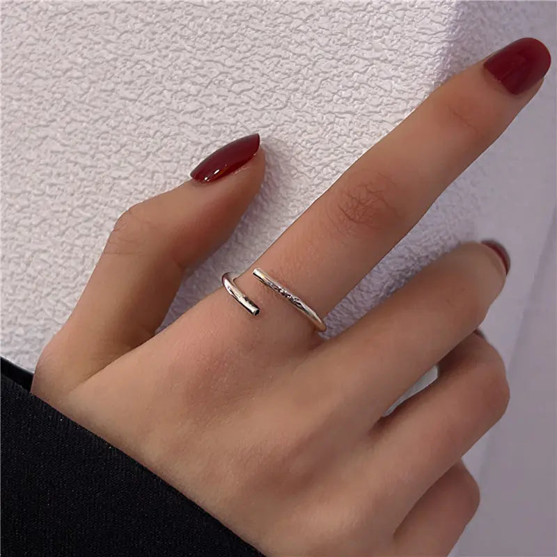 Elegant Vintage Women's Ring