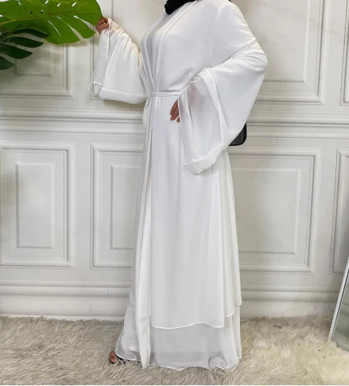 Chic Mono Arab Robe