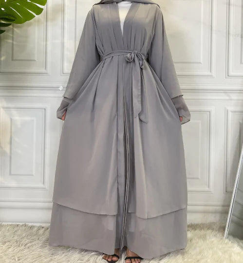 Chic Mono Arab Robe