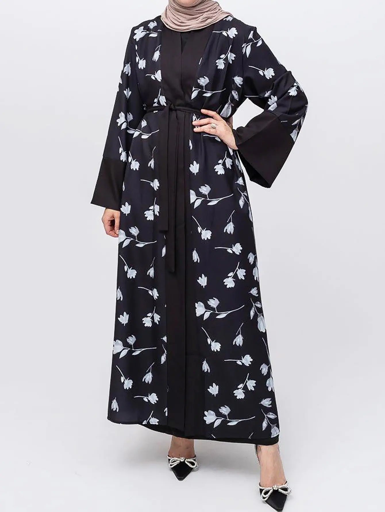 Elegant Muslim Flow Robe